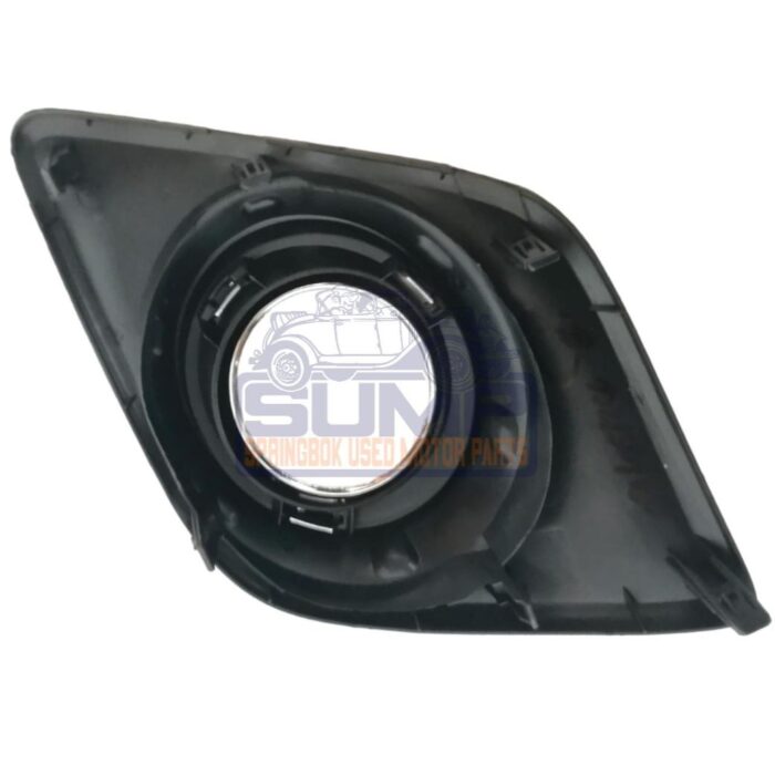 Bumper Grill Hilux GD6 2X4 16 - Up (+ Hole With Chrome TRIM) - Image 2