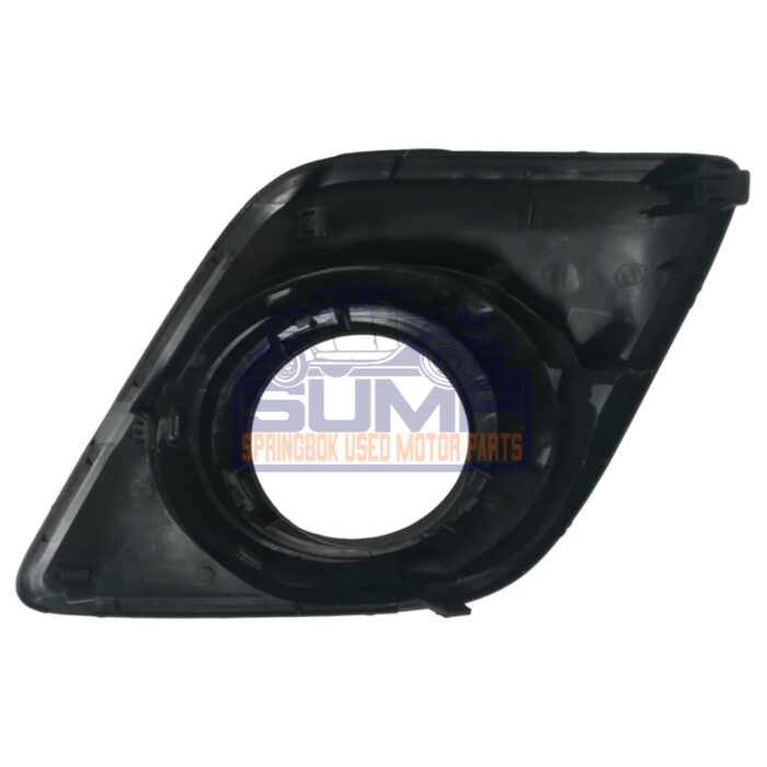 Bumper Grill Hilux GD6 2X4 16 - Up (+ Hole No Chrome TRIM) - Image 2