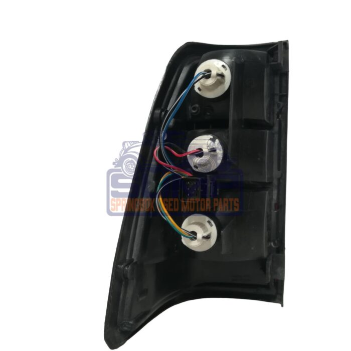 TAIL LAMP ISUZ LDV 01 - 03 ( RED / CLEAR ) - Image 2