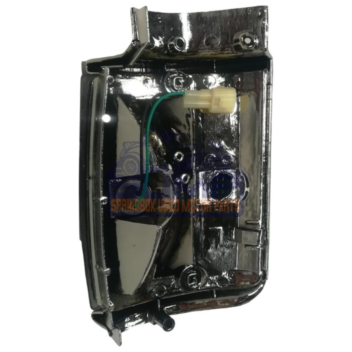 CORNER LAMP HILUX 4 X 4 YN 65 LIGHT SMOKE - Image 2