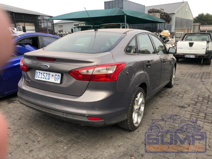FORD FOCUS 1 . 6 Ti VCT AMBIENTE GRAY 2012 ( 29911 ) - Image 4