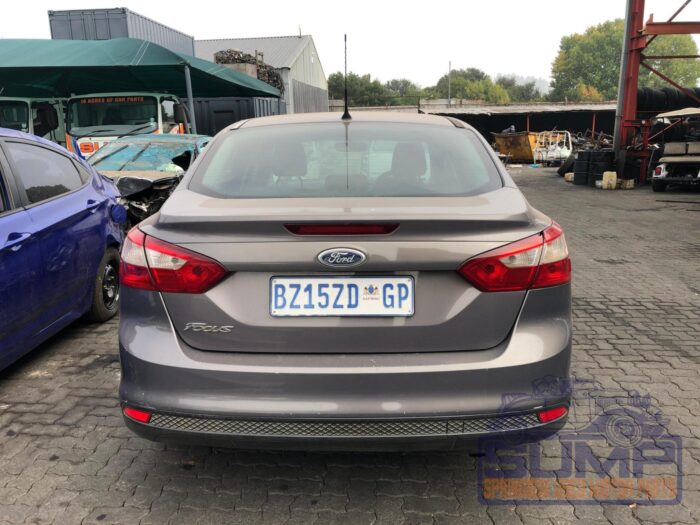 FORD FOCUS 1 . 6 Ti VCT AMBIENTE GRAY 2012 ( 29911 ) - Image 5