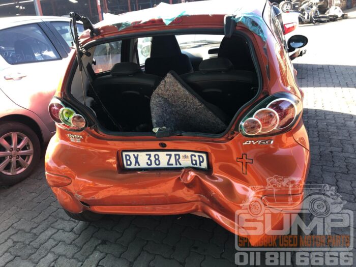TOYOTA , AYGO 1 . 0 INFERNO LTD 5 DR , ORANGE , 2012 ( 30484 ) - Image 5