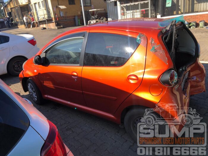 TOYOTA , AYGO 1 . 0 INFERNO LTD 5 DR , ORANGE , 2012 ( 30484 ) - Image 7