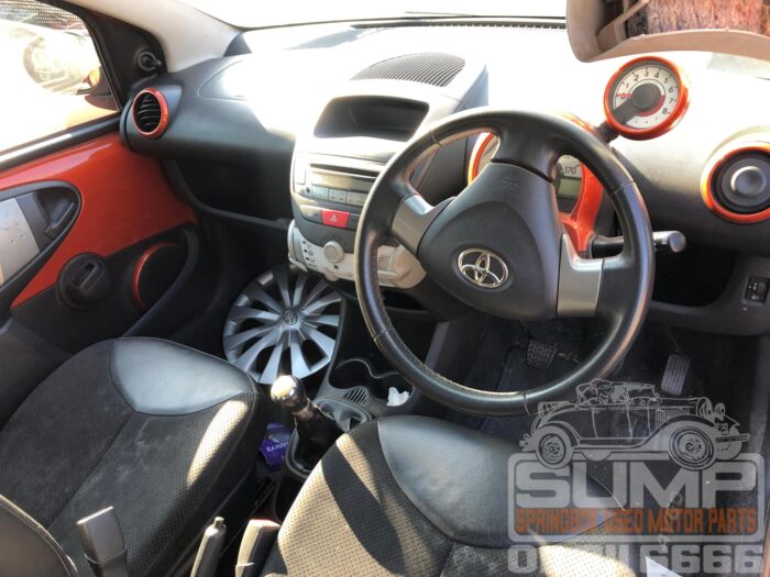 TOYOTA , AYGO 1 . 0 INFERNO LTD 5 DR , ORANGE , 2012 ( 30484 ) - Image 9