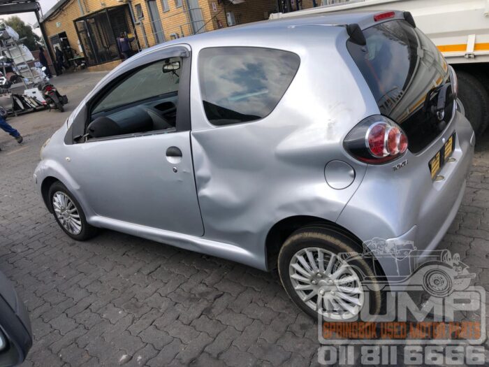 TOYOTA , AYGO 1 . 0 FRESH 3 DR , SILVER , 2011 ( 30495 ) - Image 7
