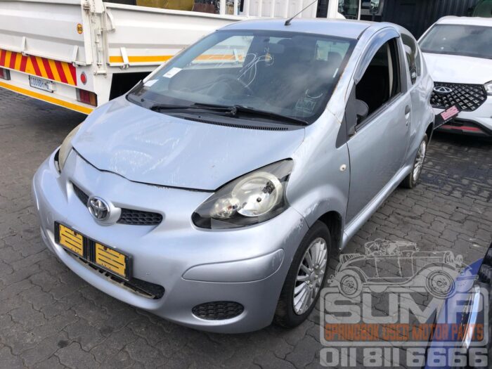 TOYOTA , AYGO 1 . 0 FRESH 3 DR , SILVER , 2011 ( 30495 ) - Image 8