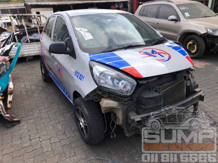 KIA , PICANTO 1 . 0 LX , SILVER , 2015 ( 30497 ) - Image 2