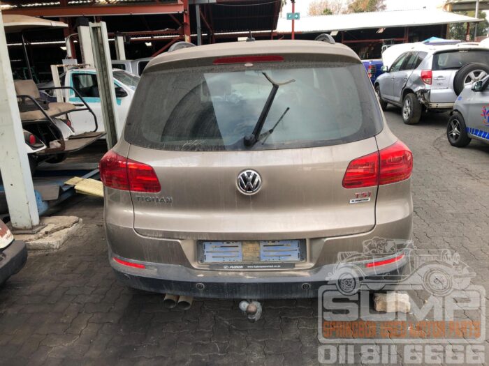 VOLKSWAGEN , TIGUAN 2 . 0 TSI TREN - FUN 4 MOT DSG ( 11 KW ) , GOLD , 2016 ( 30498 ) - Image 5
