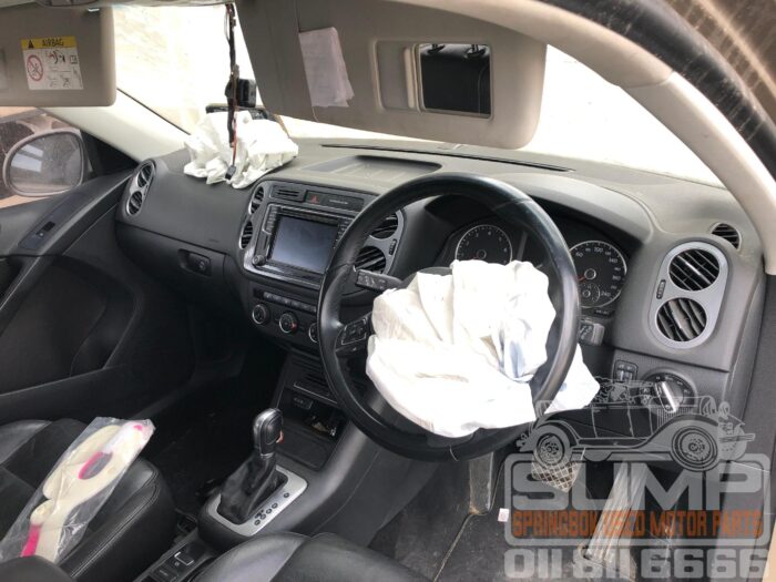 VOLKSWAGEN , TIGUAN 2 . 0 TSI TREN - FUN 4 MOT DSG ( 11 KW ) , GOLD , 2016 ( 30498 ) - Image 9