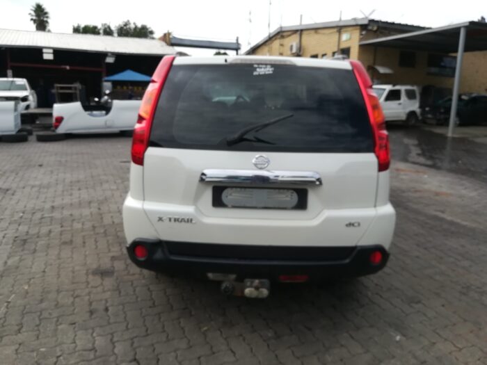 NISSAN , X TRAIL 2 . 0 D XE 4 X 2 ( R 66 ) , WHITE , 2009 ( 29337 ) - Image 5