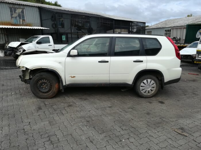 NISSAN , X TRAIL 2 . 0 D XE 4 X 2 ( R 66 ) , WHITE , 2009 ( 29337 ) - Image 7