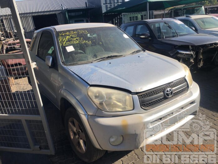 TOYOTA , RAV 4 180 3 DR , SILVER , 2004 ( 30534 ) - Image 2