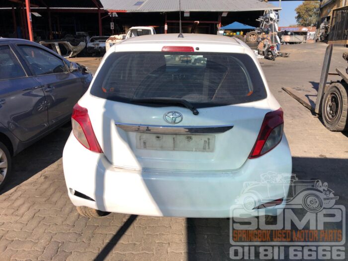 TOYOTA , YARIS 1 . 0 XR 5 Dr , WHITE , 2012 ( 30549 ) - Image 5
