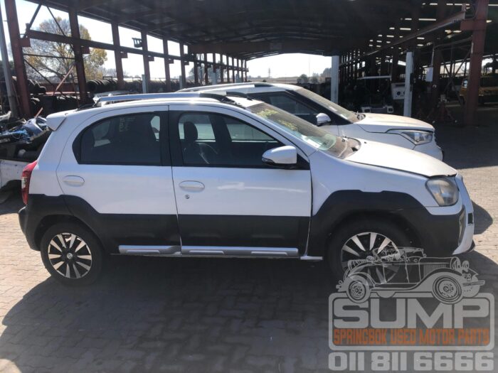 TOYOTA , ETIOS 1 . 5 Xs / SPRINT 5 DR , WHITE , 2013 ( 30554 ) - Image 3