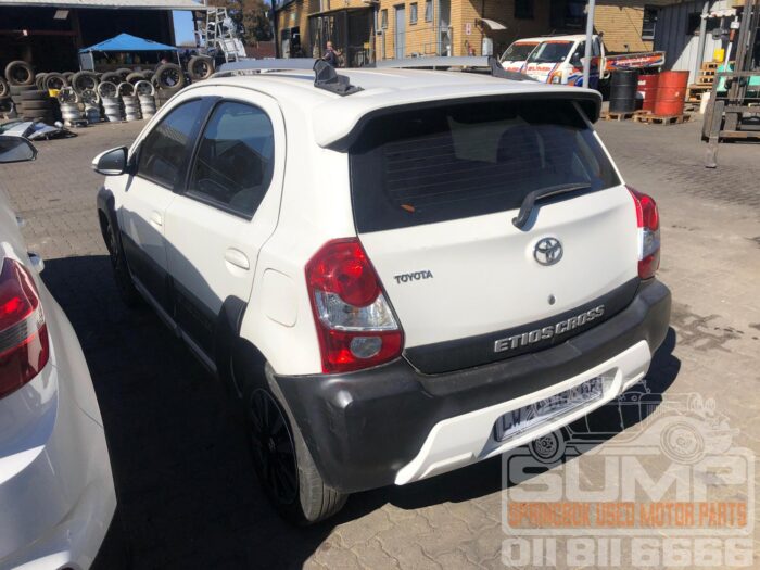 TOYOTA , ETIOS 1 . 5 Xs / SPRINT 5 DR , WHITE , 2013 ( 30554 ) - Image 6