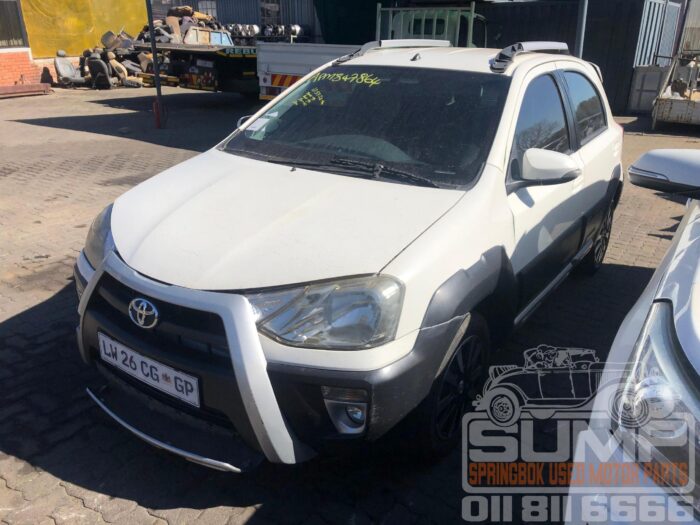 TOYOTA , ETIOS 1 . 5 Xs / SPRINT 5 DR , WHITE , 2013 ( 30554 ) - Image 8