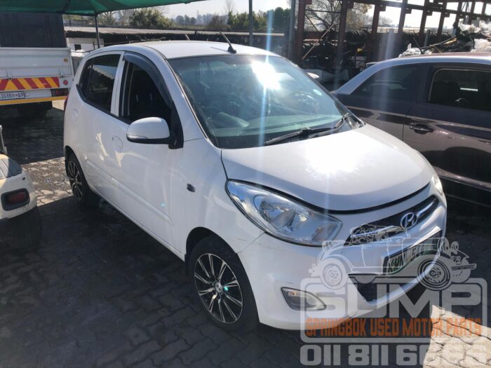 HYUNDAI , I 10 1 . 1 GLS / MOTION , WHITE , 2014 ( 30601 ) - Image 2