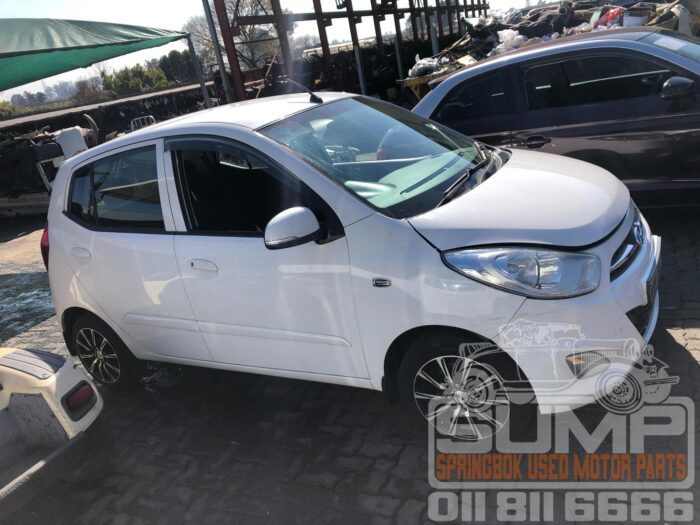 HYUNDAI , I 10 1 . 1 GLS / MOTION , WHITE , 2014 ( 30601 ) - Image 3