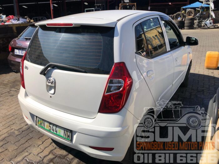 HYUNDAI , I 10 1 . 1 GLS / MOTION , WHITE , 2014 ( 30601 ) - Image 4