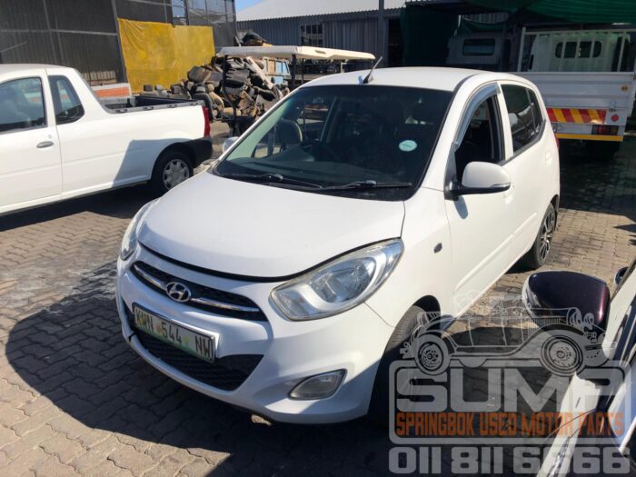 HYUNDAI , I 10 1 . 1 GLS / MOTION , WHITE , 2014 ( 30601 ) - Image 8