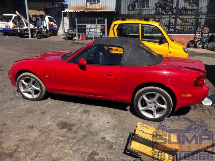 MAZDA , MX 5 1 . 8 i NB , RED , 2001 ( 30111 ) - Image 7