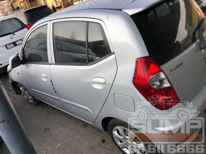 HYUNDAI i 10 1 . 25 GLS / FLUID SILVER 2012 ( 30620 ) - Image 7