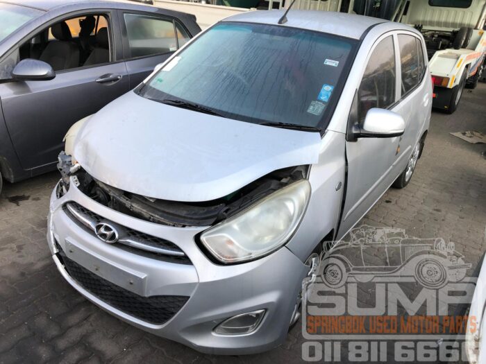 HYUNDAI i 10 1 . 25 GLS / FLUID SILVER 2012 ( 30620 ) - Image 8