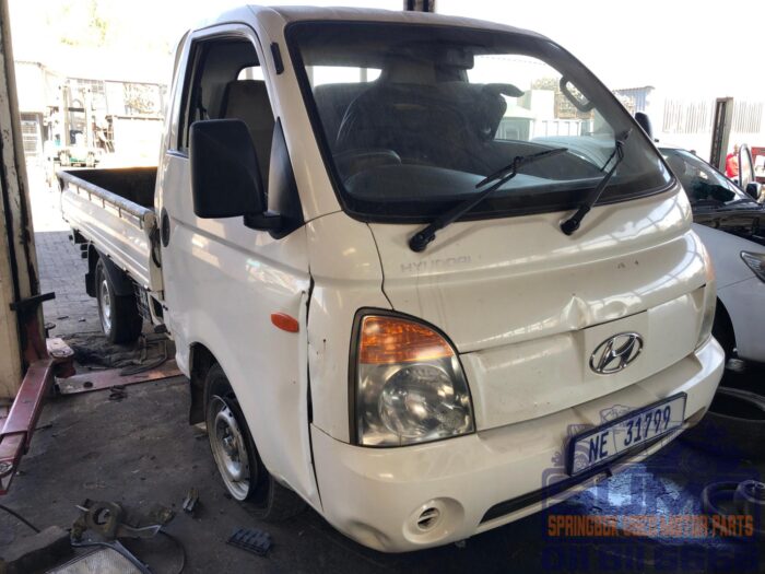 HYUNDAI , BAKKIE 2 . 6 I D P / C D / S , WHITE , 2009 ( 30169 ) - Image 2