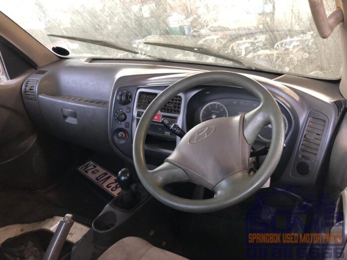 HYUNDAI , BAKKIE 2 . 6 I D P / C D / S , WHITE , 2009 ( 30169 ) - Image 10