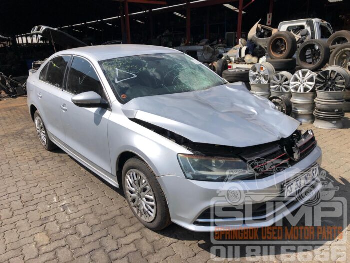 VOLKSWAGEN JETTA GP 1 . 6 CONCEPTLINE SILVER 2016 ( 30730 ) - Image 2