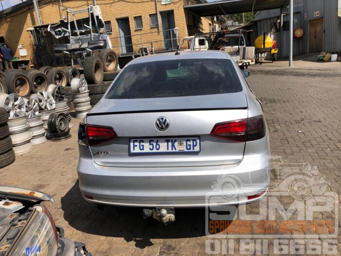 VOLKSWAGEN JETTA GP 1 . 6 CONCEPTLINE SILVER 2016 ( 30730 ) - Image 5
