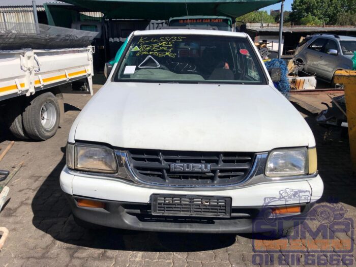 ISUZU , KB 320 LX 4 x 2 P / U D / C , WHITE , 2000 ( 30219 )
