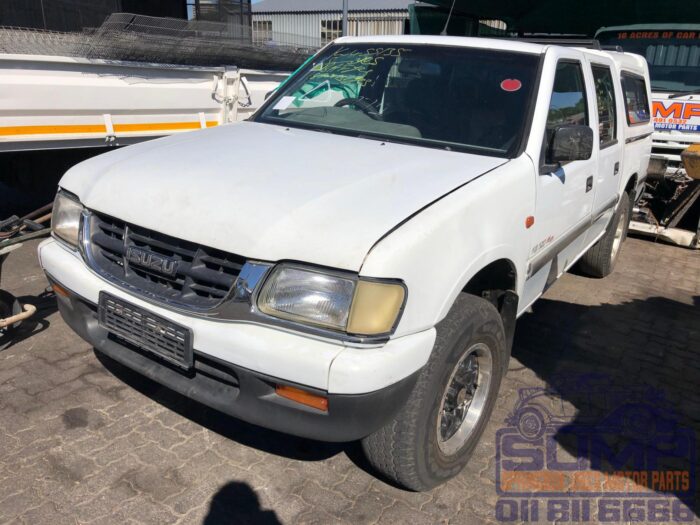 ISUZU , KB 320 LX 4 x 2 P / U D / C , WHITE , 2000 ( 30219 ) - Image 8