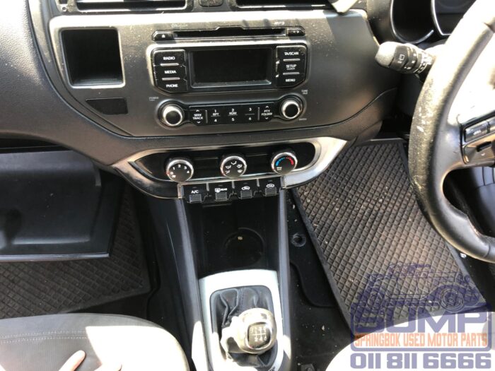 KIA RIO 1 . 4 5 DR GREY 2013 ( 30233 ) - Image 10