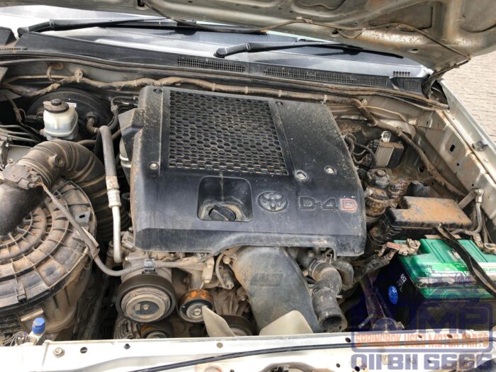 TOYOTA , FORTUNER 3 . 0 D - 4 D R / B , SILVER , 2009 ( 30290 ) - Image 11
