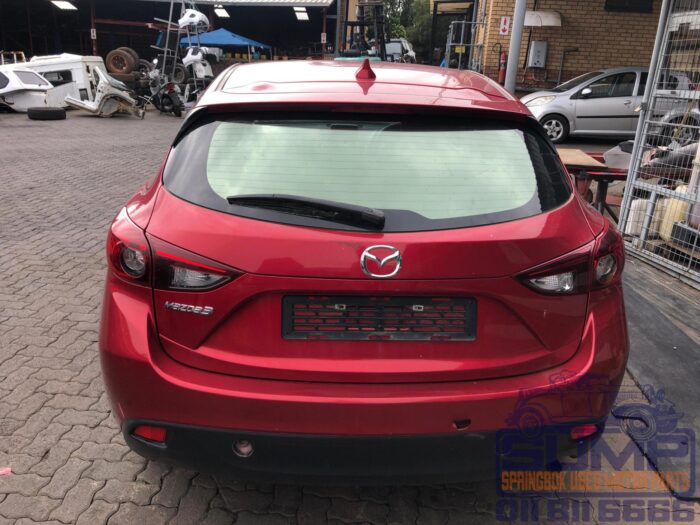MAZDA , MAZDA 3 1 . 6 DYNAMIC 5 DR , RED , 2016 ( 30298 ) - Image 5