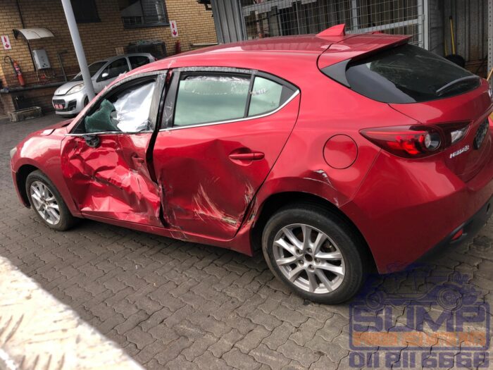 MAZDA , MAZDA 3 1 . 6 DYNAMIC 5 DR , RED , 2016 ( 30298 ) - Image 7
