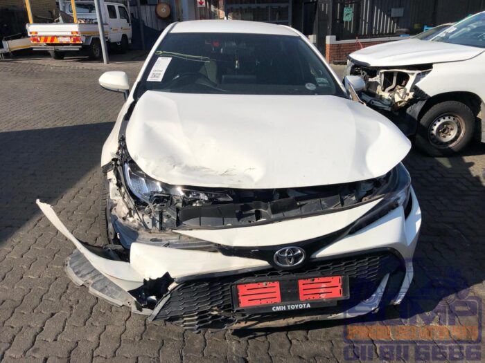TOYOTA , COROLLA 1 . 2 T XS CVT ( 5 DR ) , WHITE , 2020 ( 30324 )