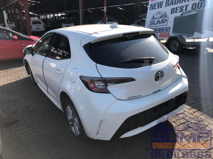 TOYOTA , COROLLA 1 . 2 T XS CVT ( 5 DR ) , WHITE , 2020 ( 30324 ) - Image 6