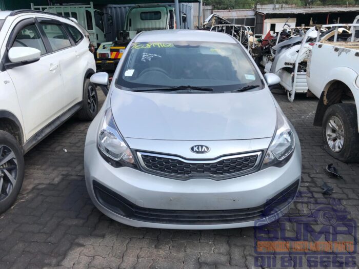 KIA , RIO 1 . 2 4 DR , SILVER , 2015 ( 30382 )