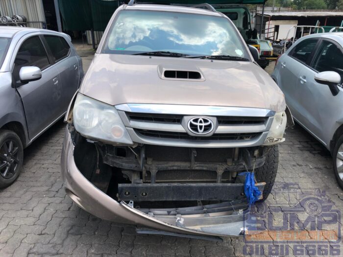 TOYOTA , FORTUNER 3 . 0 D - 4 D 4 X 4 , GOLD , 2007 ( 30383 )