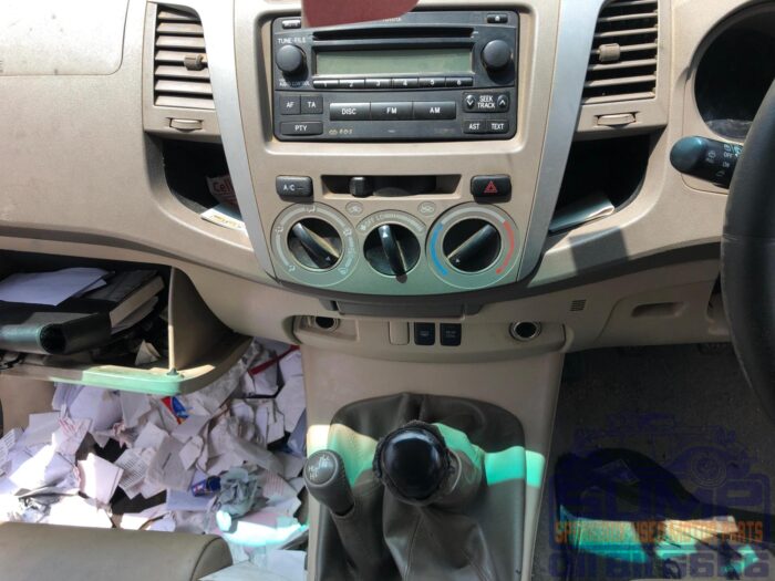 TOYOTA , FORTUNER 3 . 0 D - 4 D 4 X 4 , GOLD , 2007 ( 30383 ) - Image 10