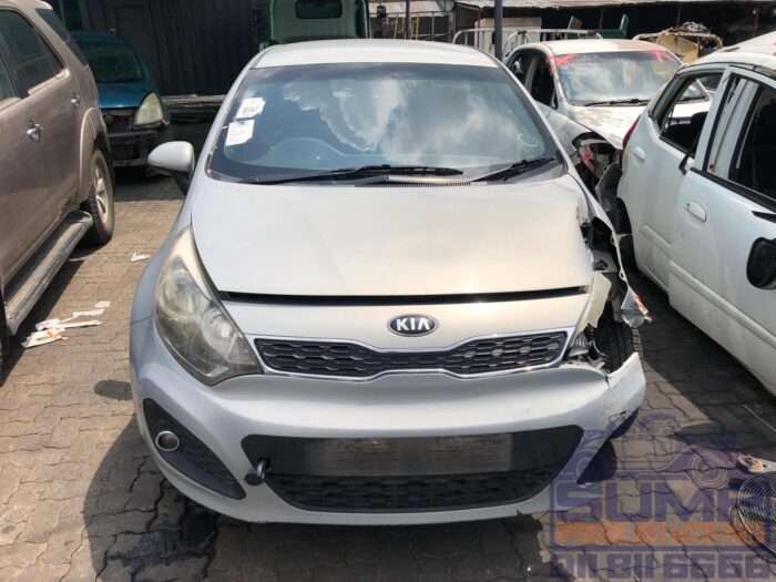 KIA , RIO 1 . 4 5 DR , SILVER , 2012 ( 30395 )