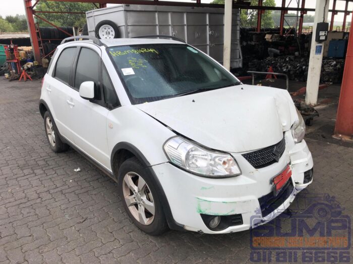 SUZUKI , SX 4 2 . 0 CVT , WHITE , 2012 ( 30397 ) - Image 2