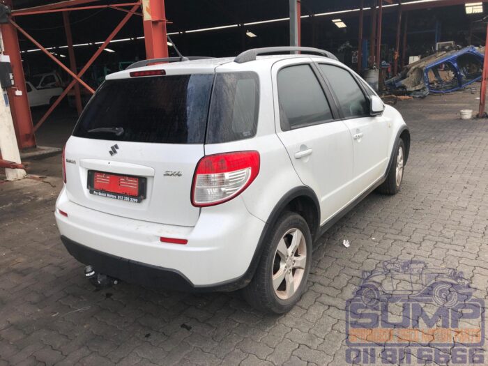 SUZUKI , SX 4 2 . 0 CVT , WHITE , 2012 ( 30397 ) - Image 4