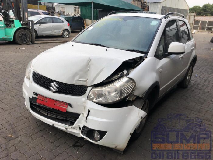 SUZUKI , SX 4 2 . 0 CVT , WHITE , 2012 ( 30397 ) - Image 8