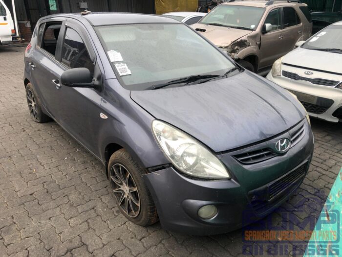 HYUNDAI , I 20 1 . 4 , GREY , 2010 ( 30396 ) - Image 2