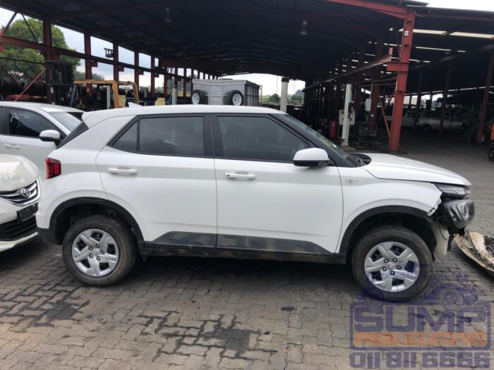 HYUNDAI , VENUE 1 . 2 MOTION , WHITE , 2022 ( 30407 ) - Image 3