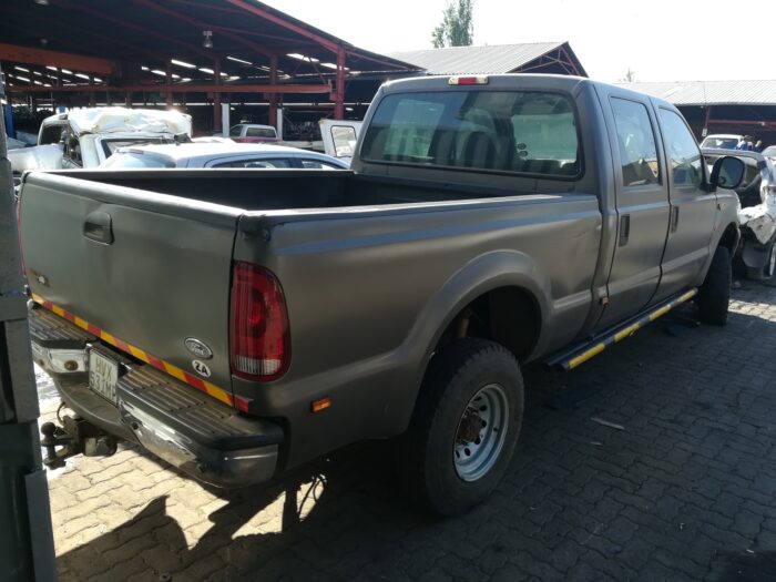FORD , F 250 4 . 2 TDI 4 X 4 P / U D / C , SILVER , 2007 ( 27477 ) - Image 3